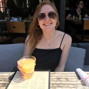 Meet your Posher, Courtney